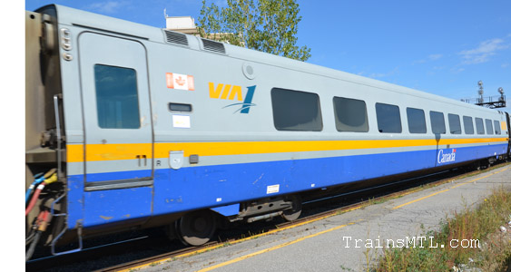 Passenger car VIA 3465 right side / Wagon de passager VIA 3465 coté droit